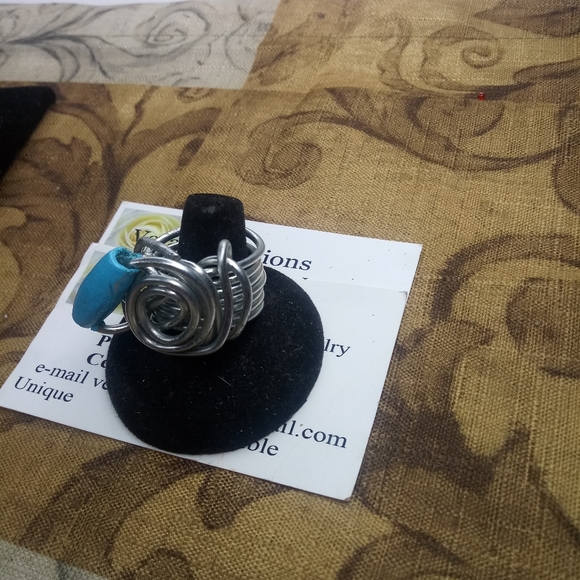 Jewelry - Picture 4 of 5